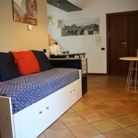 Casa Di Egeria Al Colosseo Апартаменты *